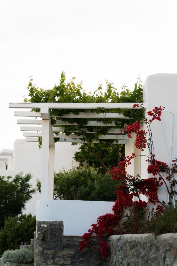 Rhenia Hotel Tourlos Exterior foto