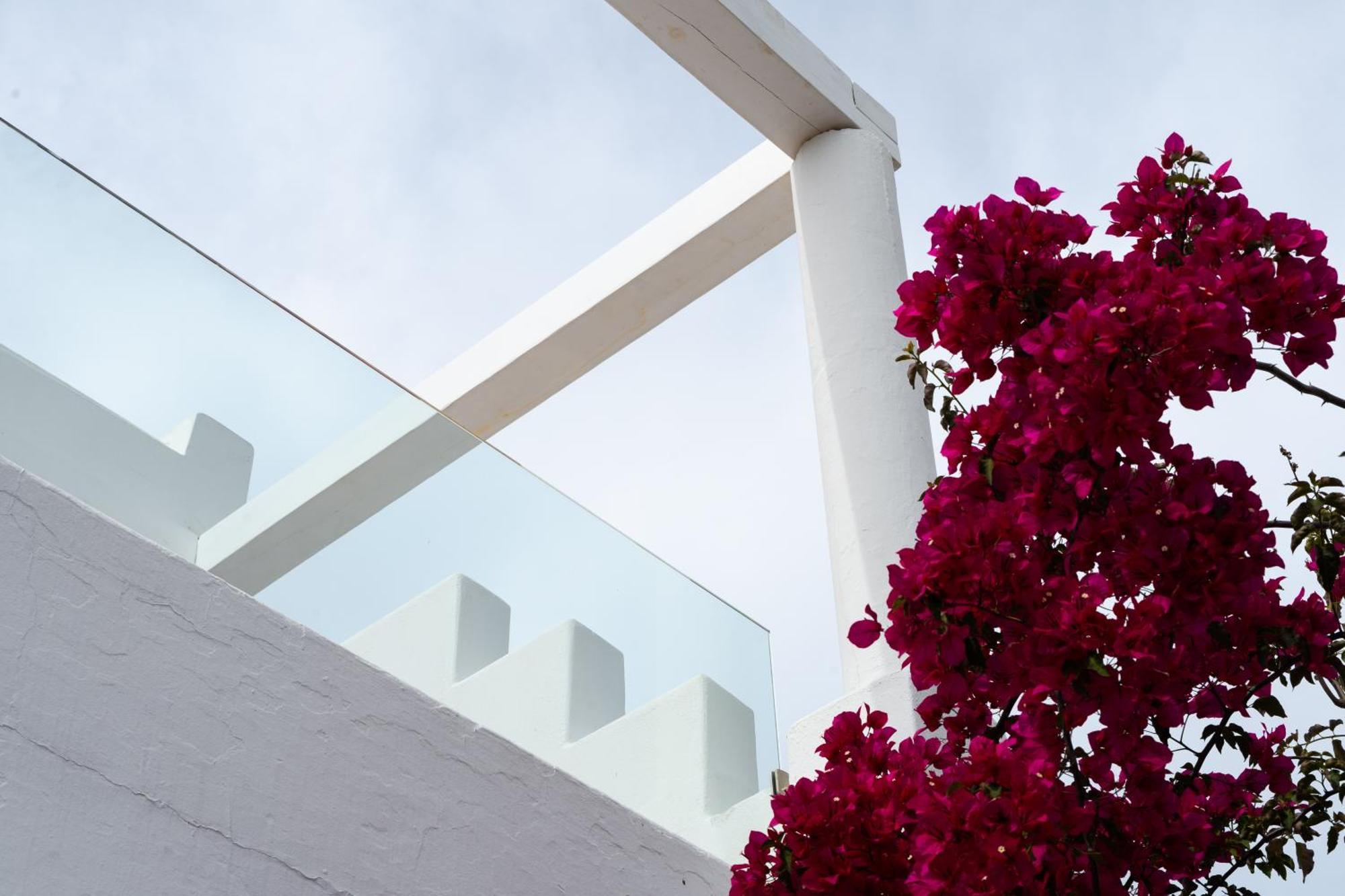 Rhenia Hotel Tourlos Exterior foto