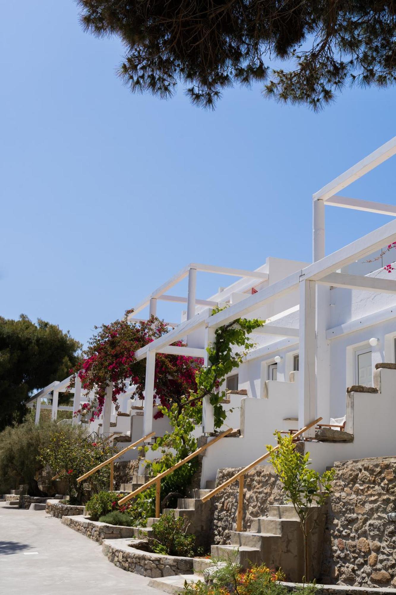 Rhenia Hotel Tourlos Exterior foto